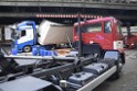 LKW blieb unter Bruecke haengen Koeln Ehrenfeld Innere Kanalstr Hornstr P225